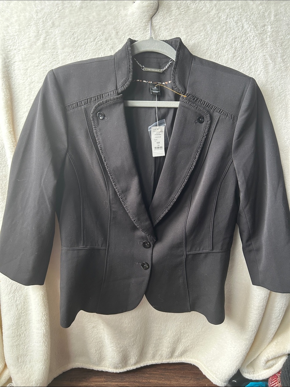 White and black Ladies NWT Tailored Blazer Jacket - Classic Professional Style